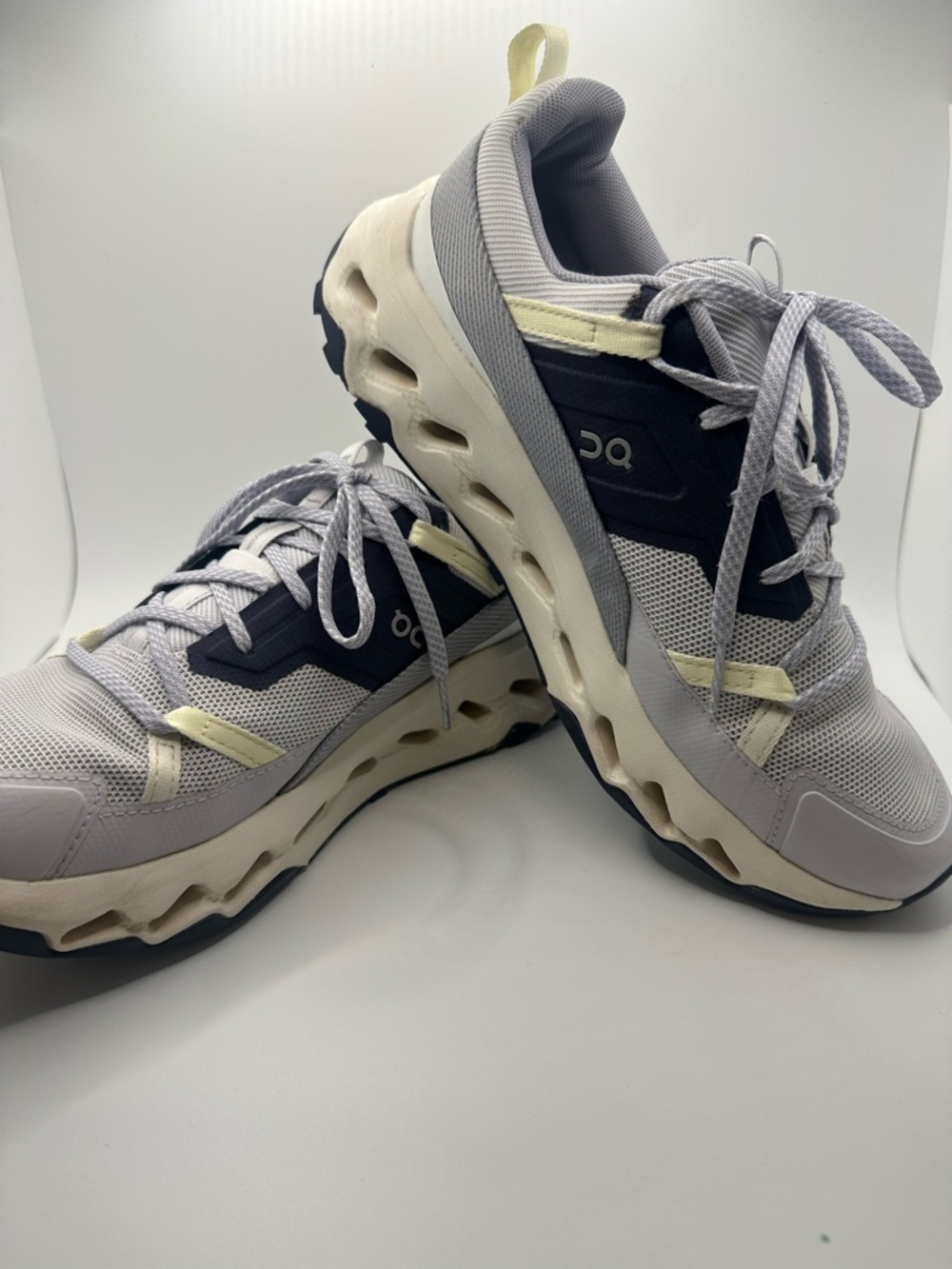On Running Cloudnova Lightweight Sneakers in Light Gray & Lavender - Picture 2 of 15